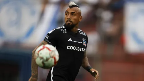 Arturo Vidal es fijo en Colo Colo.