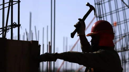 ¿Está Chile? Lista de países que más y menos horas trabajan