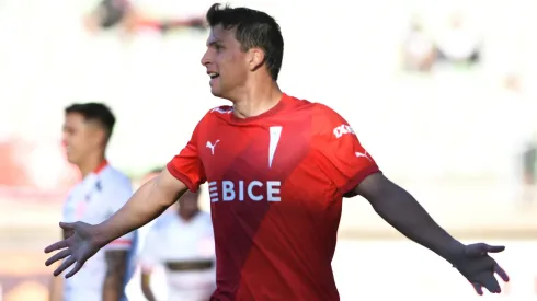 Gonzalo Tapia celebró así en Copiapó.