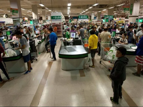 ¿A qué hora cierran los supermercados hoy?