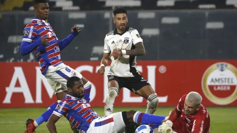 Juan Martín Lucero jugó ante Fortaleza con Colo Colo.