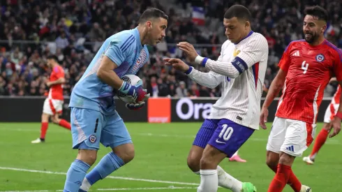 Claudio Bravo tomó un segundo aire tras volver a la Roja