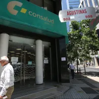 ¿Pueden terminar las Isapres? Los problemas que generan los plazos de la Ley Corta