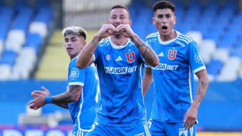 Luciano Pons celebra el gol que le anotó a Iquique.
