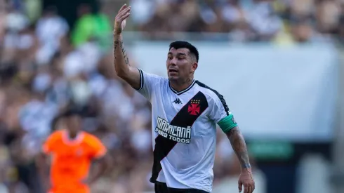 Medel podría terminar su ciclo en Vasco antes de lo esperado