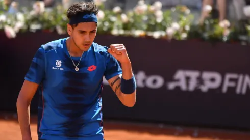 Alejandro Tabilo le dio un paseo a Novak Djokovic.