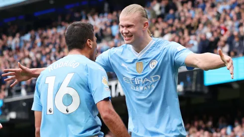 Haaland celebra su tanto con Manchester City.