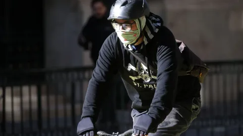 Santiago, 8 mayo 2024.<br />
Frío en Santiago luego de la lluvia.