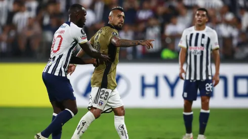 Vidal fue expulsado por doble tarjeta amarilla ante Alianza Lima