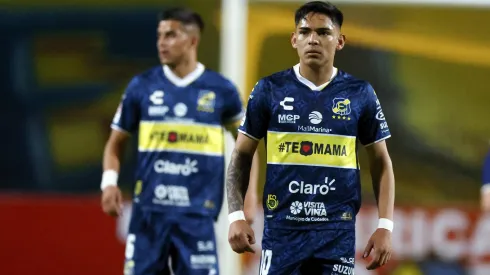 Joan Cruz otra vez está en el ojo de la polémica en Everton. No por algo futbolístico, por supuesto.