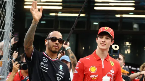 Lewis Hamilton junto a Oliver Bearman. El británico heptacampeón mundial dejará Mercedes para ir a Ferrari.