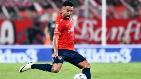 El Huaso Isla se quedará sin DT tras la renuncia de Carlos Tevez.