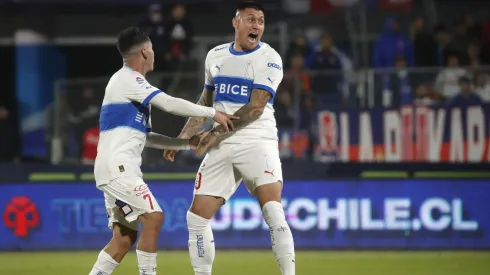 Nicolás Castillo mantiene su pelea con Johnny Herrera.