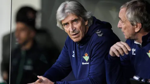 Manuel Pellegrini es alabado en España tras un nuevo hito con el Betis.