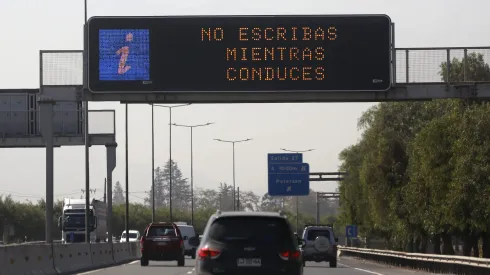 Mantener la atención a la hora de conducir es fundamental para una conducción responsable.