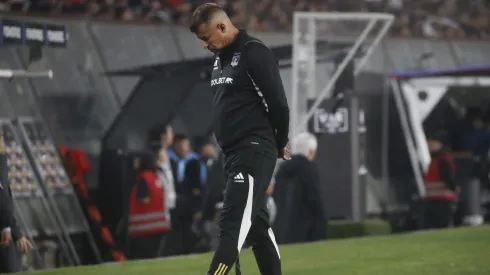 Jorge Almirón llegó a Colo Colo para dar un salto internacional que, por ahora, no se ve.