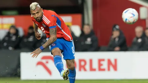 Arturo Vidal con la Roja en un partido ante Polonia el 2022