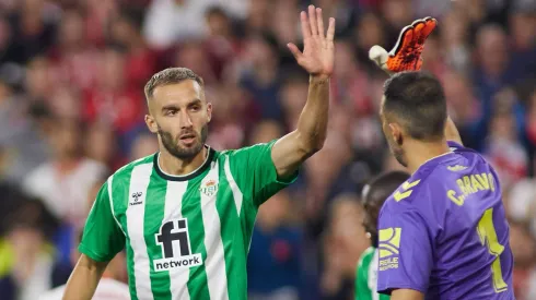 Bravo y Pezzella se hicieron amigos en el Betis.