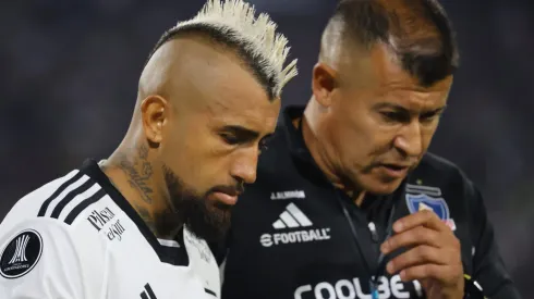 Jorge Almirón no podrá tener a Arturo Vidal en la cancha para la "final" de Colo Colo ante Cerro Porteño.