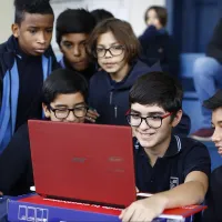Becas TIC 2024: Informan requisitos para recibir computadores gratis y cuándo se entregan