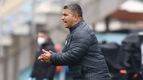 Muñoz sigue con el teléfono cargado para volver a dirigir