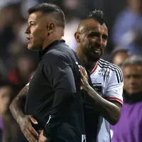 Jorge Almirón se derrite por Arturo Vidal: \'Mejora a los compañeros, mejora todo\'