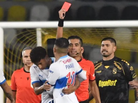 Molestia en la UC con Rodrigo Carvajal: "Le falta experiencia al árbitro"