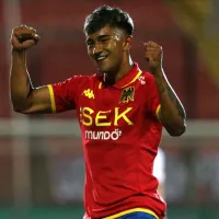 Franco Frías, el goleador de Unión Española que celebra su primer triplete y va en metro a entrenar