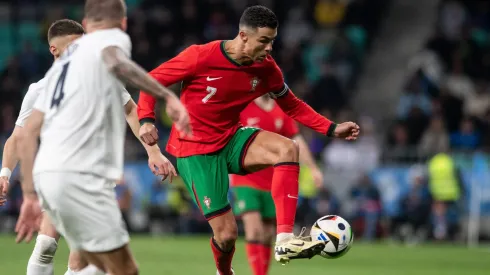 Cristiano ya luce la nueva camiseta de Portugal.