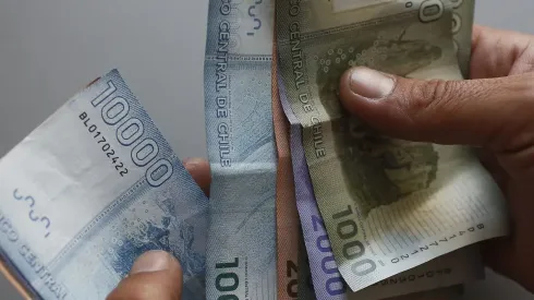 Revisa si ambos beneficios subirán sus montos este 1 de julio.