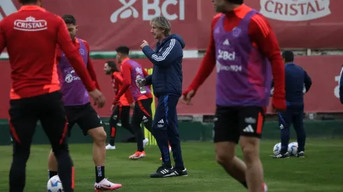 Ricardo Gareca está preocupado por la situación de tres jugadores en la selección chilena.