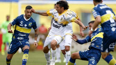 Luciano Cabral se acerca a Everton.