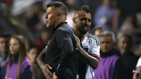 Jorge Almirón alabó a Arturo Vidal y su aporte en la interna de Colo Colo.