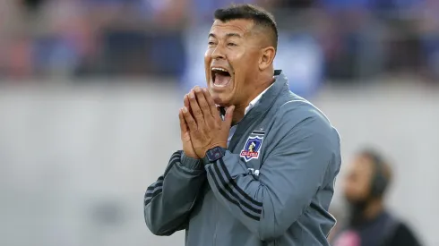 Almirón asegura que la próxima semana se trabajará fuerte en el tema refuerzos en Colo Colo