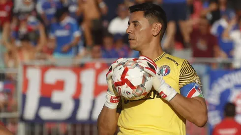 Óscar Ustari se va de Audax Italiano