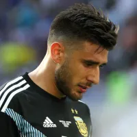 ¿Y si llama ahora Almirón? El mundialista argentino que contactó Colo Colo queda libre en México
