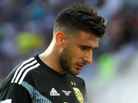 El mundialista que Almirón sueña de refuerzo queda libre