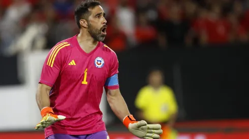 Claudio Bravo está concentrado con la selección chilena.