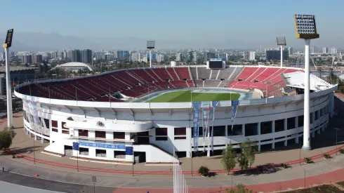 El Estadio Nacional vuelve a vestirse de rojo.