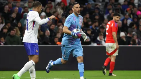 El futuro de Claudio Bravo sigue en duda.