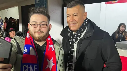 Jorge Almirón estuvo presente en la victoria de la Roja.