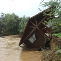 Anuncian bonos para afectados por las lluvias: Montos, requisitos y cómo postular