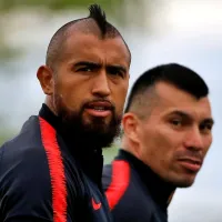 “Los rivales les tienen miedo” y “Son los que guapean”: Históricos de la Roja extrañaron a Vidal y Medel ante Perú