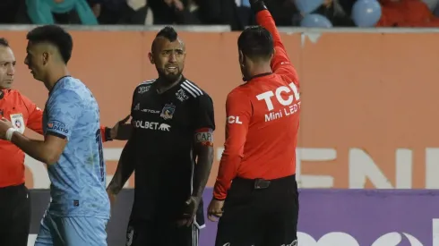 Arturo Vidal no estará en la vuelta ante O'Higgins tras ser expulsado este domingo.