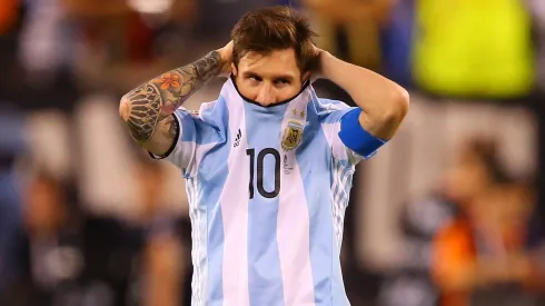 Así quedó Messi tras no poder anotar su penal frente a Chile.