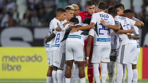 Junior será el rival de Colo Colo en los octavos de la Copa Libertadores.