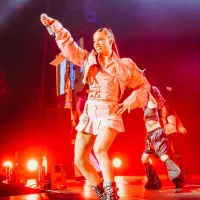 ¿Cuándo es la venta de entradas? Emilia confirma regreso a Chile en su gira .MP3