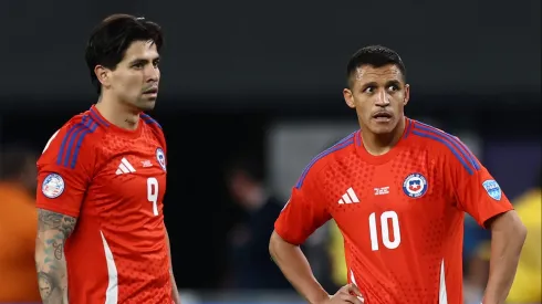 Víctor Dávila salió a defender de las críticas a su compañero Alexis Sánchez.