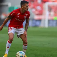 ¡Golpean la mesa! Inter de Porto Alegre descarta regreso de Charles Aránguiz a la U