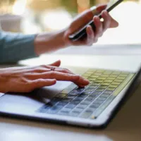 ¿Cómo puedo actualizar mi Registro Social de Hogares para recibir el Subsidio de la luz?